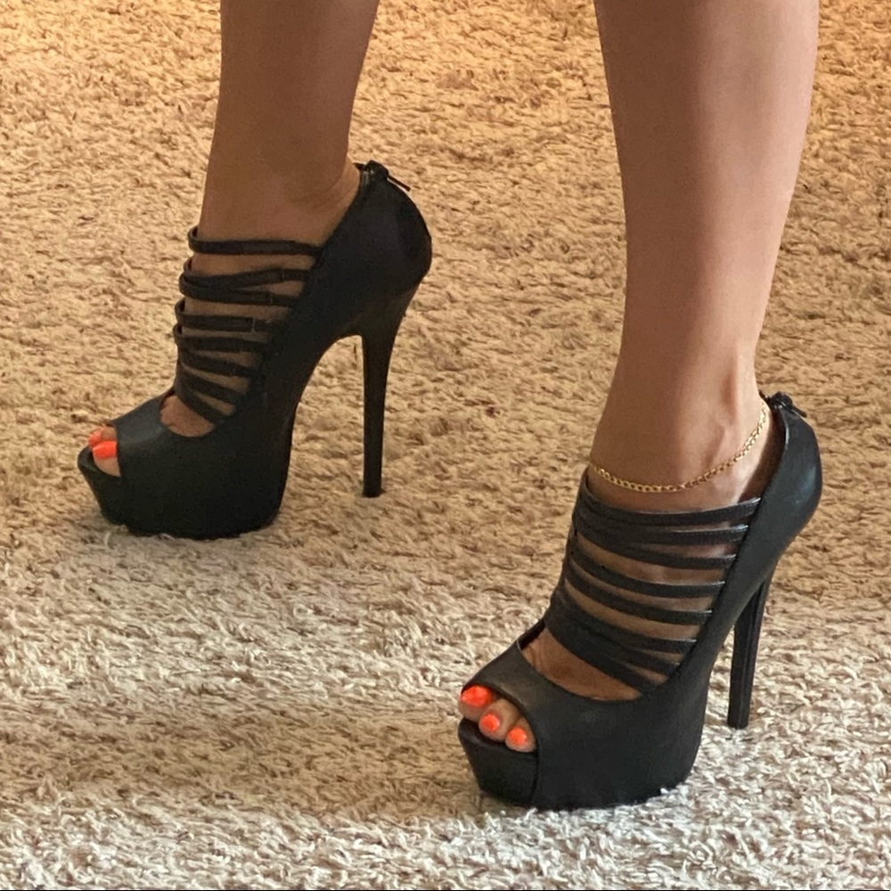 Strapped Black Heels Size 7
